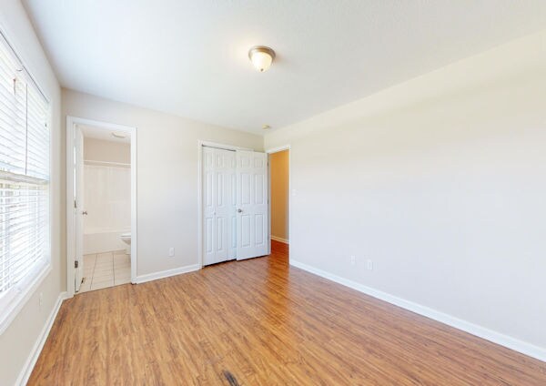 Foto del edificio - 1947 Lantana Ln NW