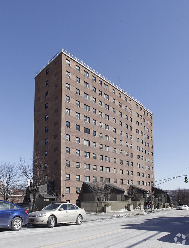 Foto del edificio - Lincoln Square Homes