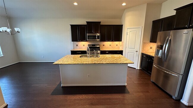 Building Photo - 14046 Sand Ridge Crossing