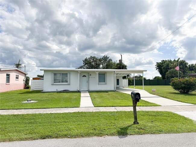 Foto del edificio - 8265 Shumock Ave