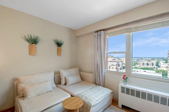 Foto del edificio - 2909 N Sheridan Rd
