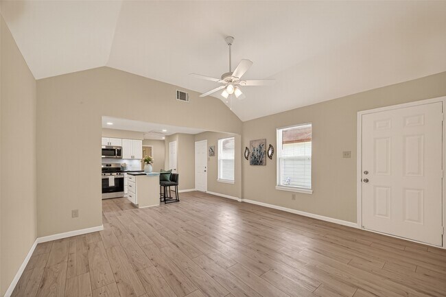 Foto del edificio - 13843 Northlake Dr