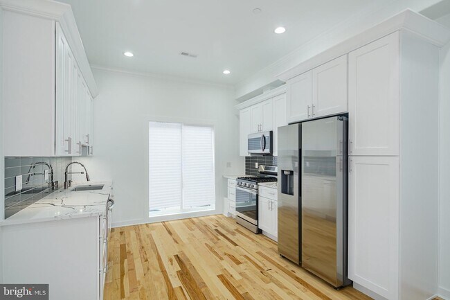 Foto del edificio - 1450 S 27th St