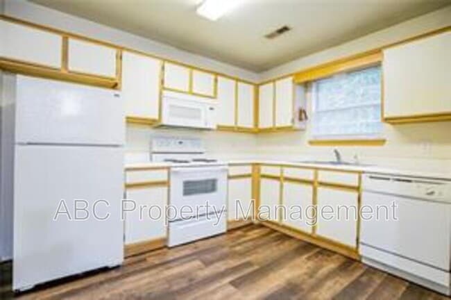 Photo - 46 Locust St House