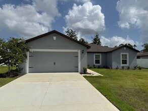 Building Photo - 15 Rivera Ln