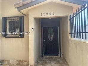 Building Photo - 17307 SW 115th Ave