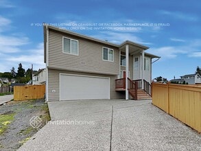 Building Photo - 4919 61st Dr NE