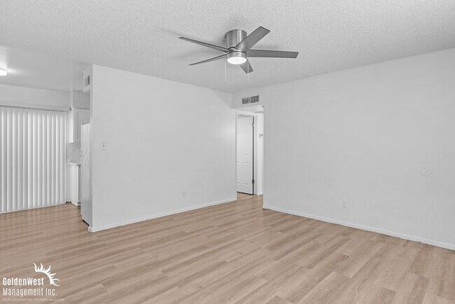 Foto del edificio - Cozy 2Bdm 1Ba Townhome in Great Location