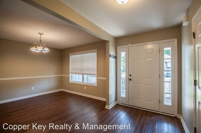Foto del edificio - 4 br, 2.5 bath House - 566 Winding Bluff Way