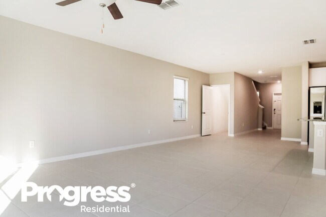 Building Photo - 2211 Treesdale Ave