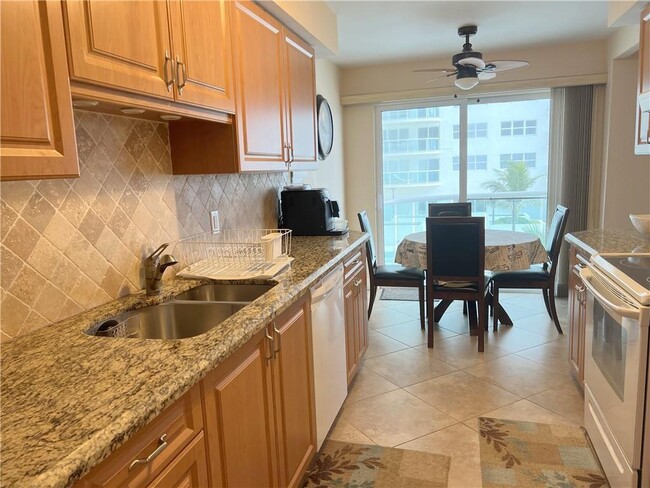 Building Photo - 3400 Galt Ocean Dr