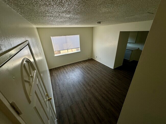 Foto del edificio - 1527 South Ave