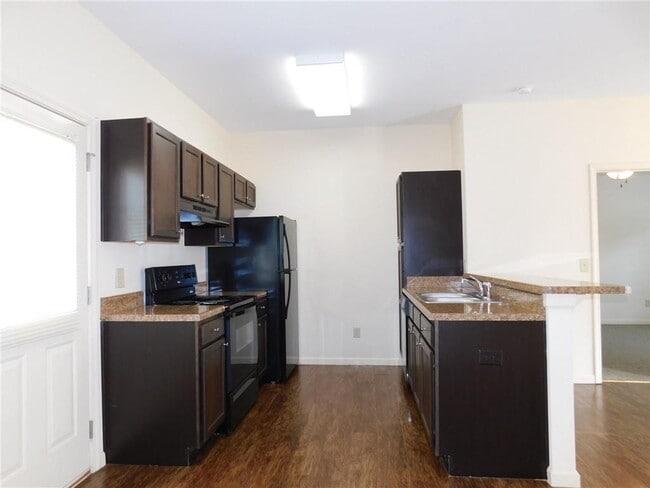 Building Photo - 40 Lora Ln
