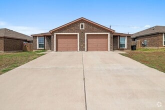 Building Photo - 903 Lasso Dr