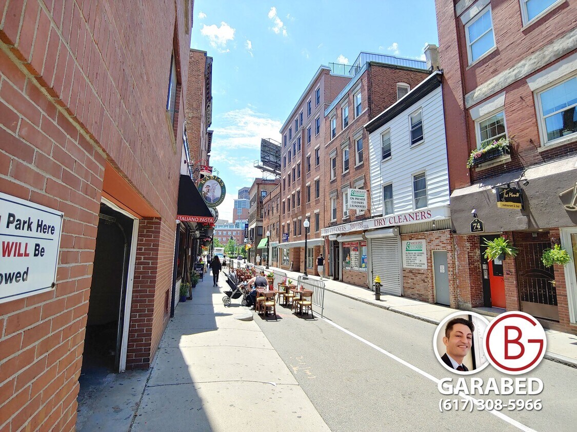 Completamente garaje adjunto de estacionamiento incluido - 77 Salem St