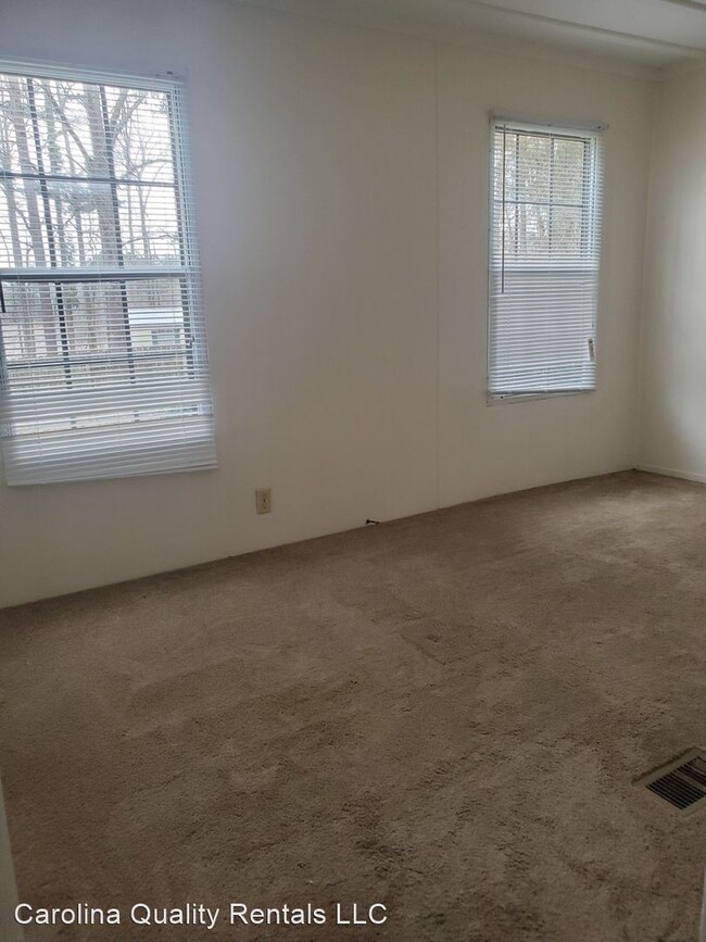 Building Photo - 100 Satterwhite Point Rd