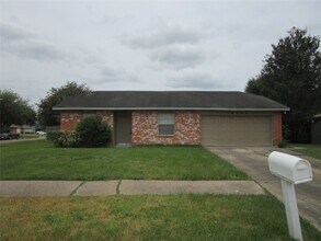 Building Photo - 16322 Clearmont Dr