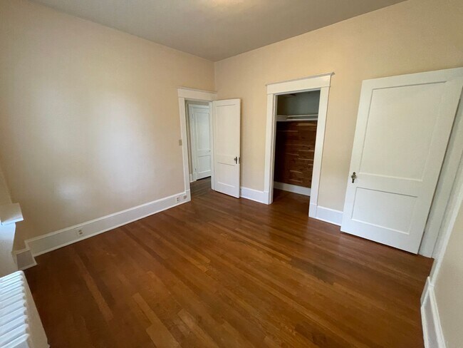 Foto del edificio - 3017 3rd St N