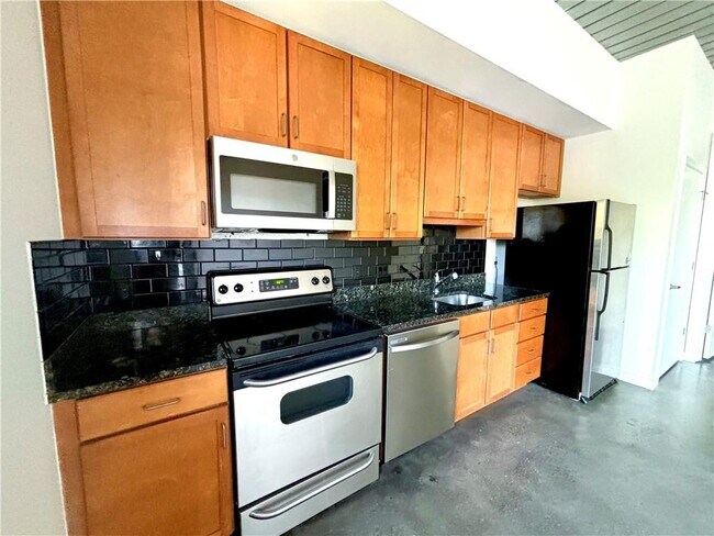 Foto del edificio - 620 Glen Iris Dr NE