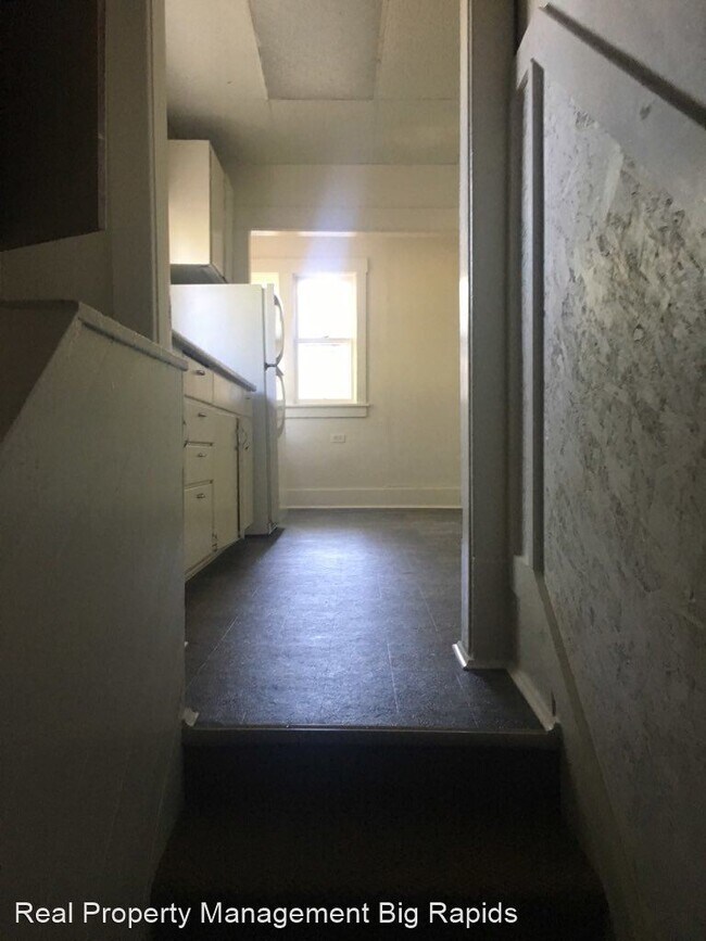 Building Photo - 4 br, 2 bath House - 120 Locust Street