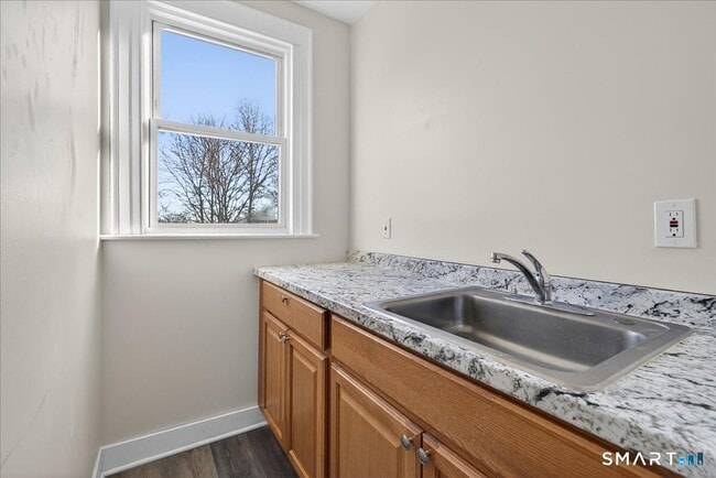 Foto del edificio - 38 Bristol St