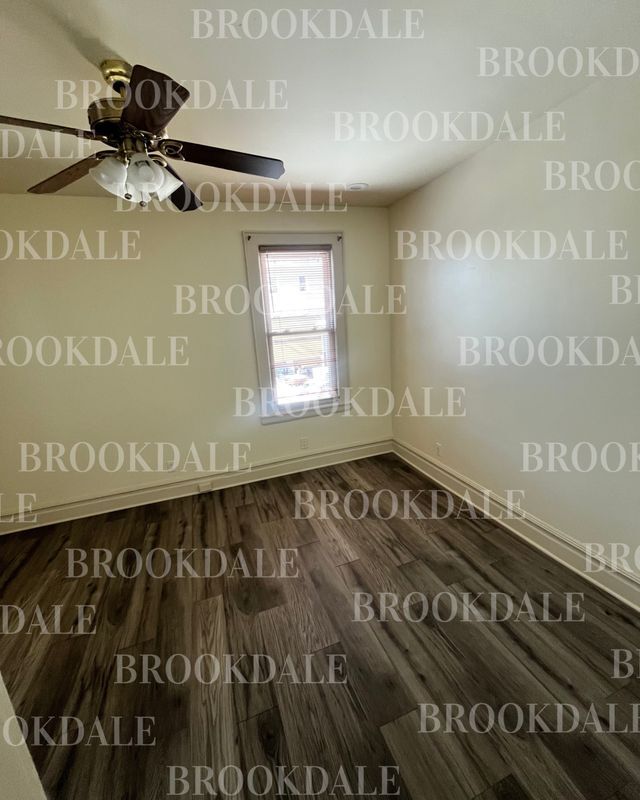 Foto del edificio - 157 Brookdale Ave