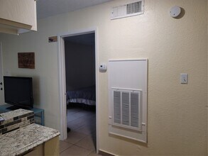 Building Photo - 12615 Brookglade Cir
