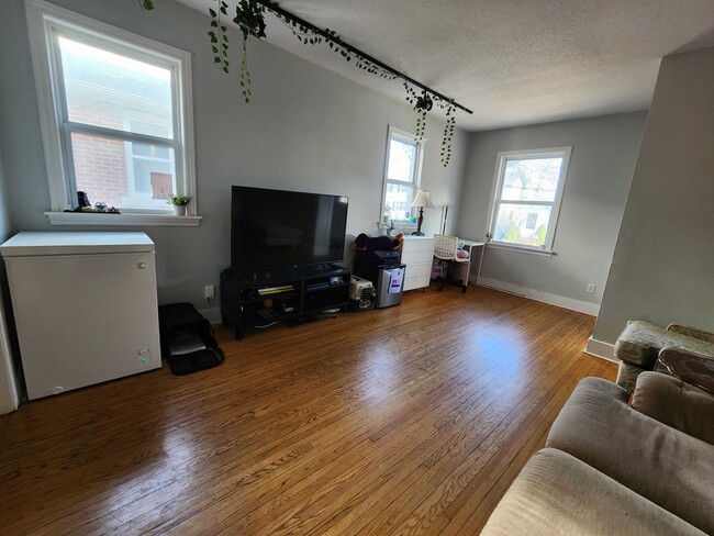 Photo du bâtiment - 80 Pembroke St