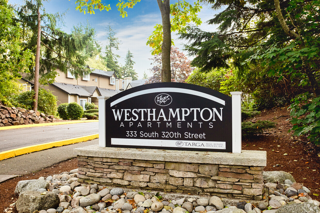 Foto principal - Westhampton Apartments