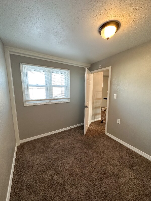 Foto del edificio - 1209 E 6th St