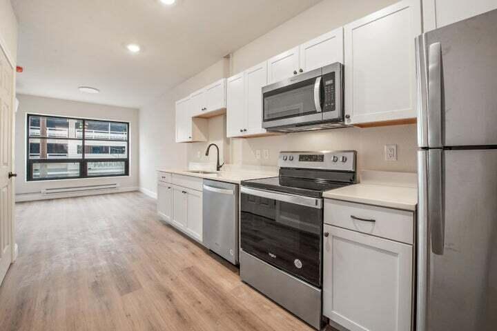 Primary Photo - 2577 N Downer Ave