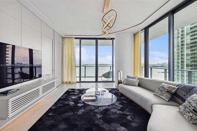 Foto del edificio - 480 NE 31st St