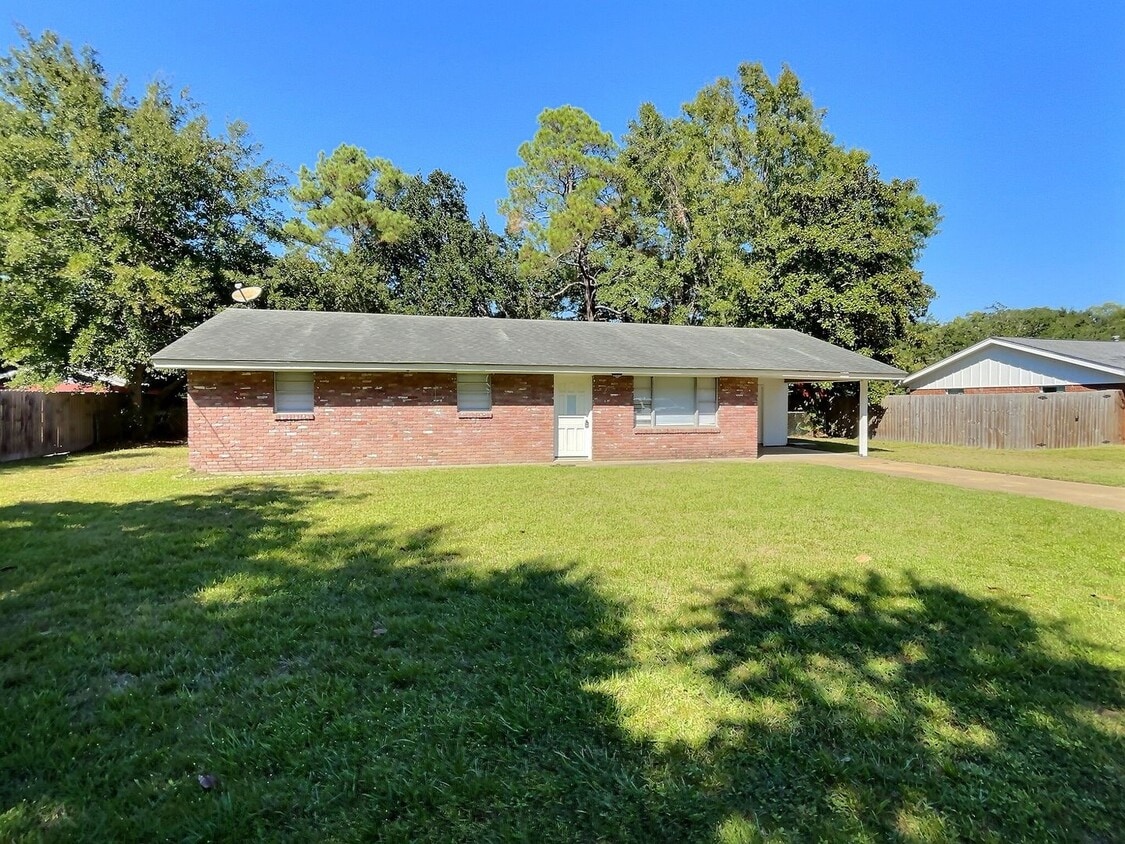 Primary Photo - 3 BD 1.5 BA Ocean Springs Rental in the Go...