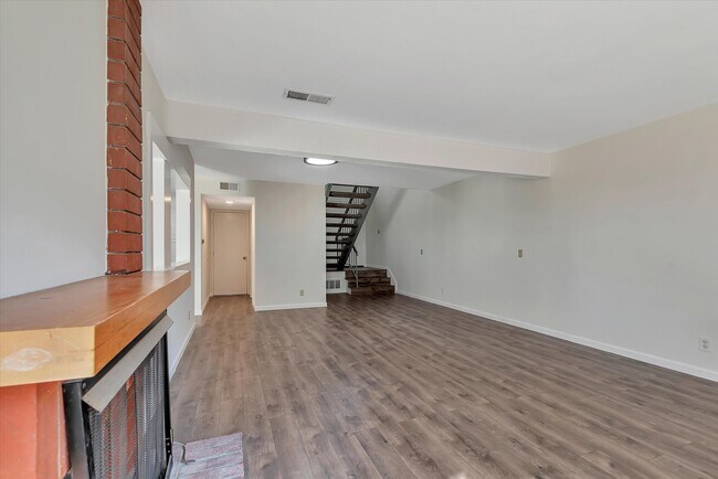 Foto del edificio - 6549 E Camino Vis