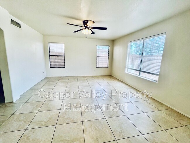 Foto del edificio - 5322 N Ormondo Ct