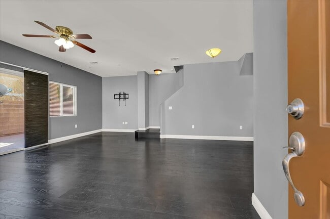 Building Photo - 9303 Gilcrease Ave