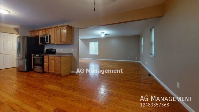 Foto del edificio - 26 N Roselawn St. - Large 4Bed/2.5 Bath w/...