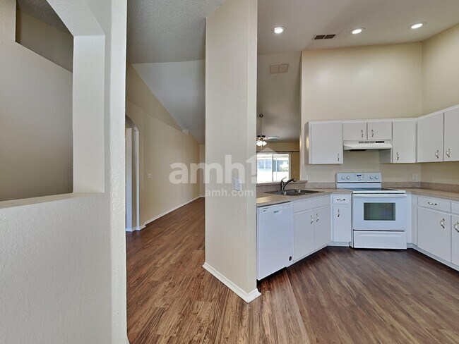 Foto del edificio - 7432 Loblolly Ave