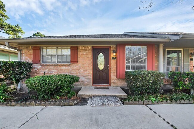 Foto del edificio - 12 E Tri Oaks Ln