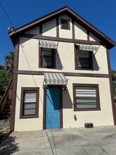 Building Photo - 919 N Grandview Ave