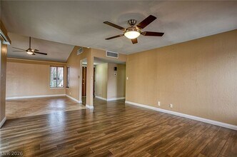 Building Photo - 3956 Clear View Dr