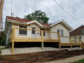 Building Photo - 609 N Dunn St