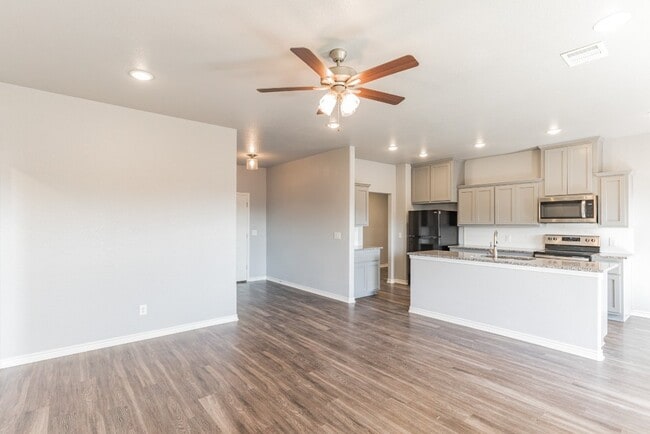 Building Photo - 117 Mike Warner Dr