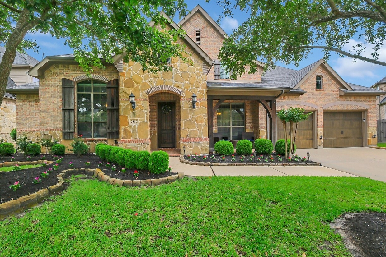 Foto principal - 2810 Red Maple Dr