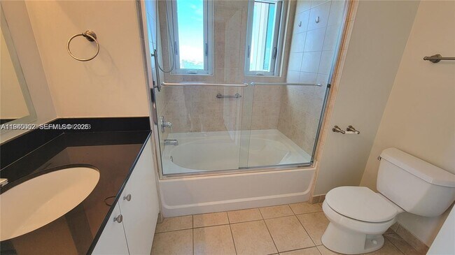 Foto del edificio - 9055 SW 73rd Ct