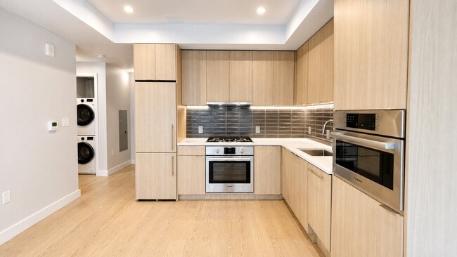 Building Photo - 1224 M St NW