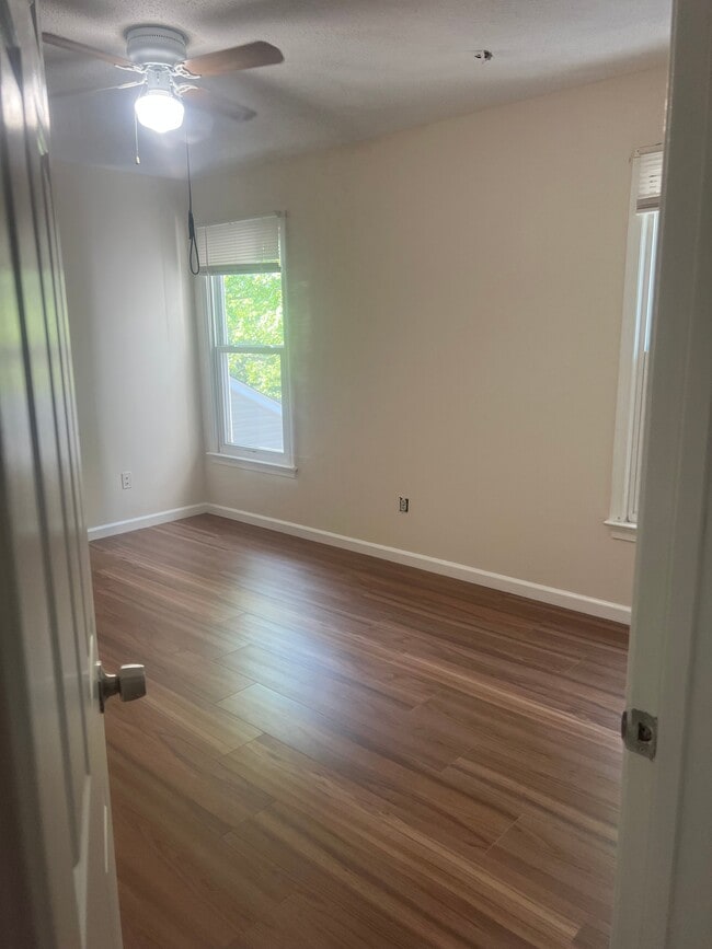 Building Photo - 705 Wagons Way