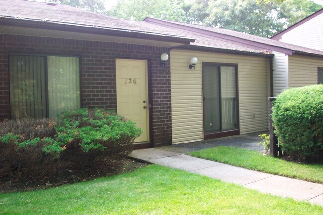 Entrada delantera del rancho - 126 Birchwood Rd