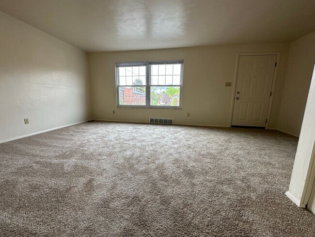 Foto del edificio - Wonderful Two Bedroom Townhouse in Plum! P...