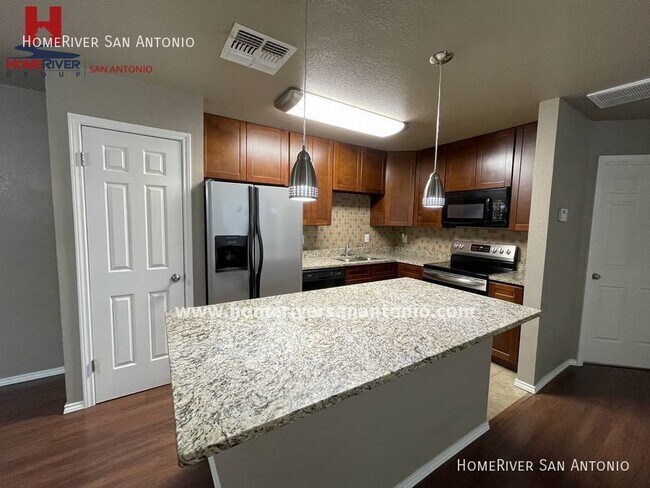 Foto del edificio - 11610 Vance Jackson Rd